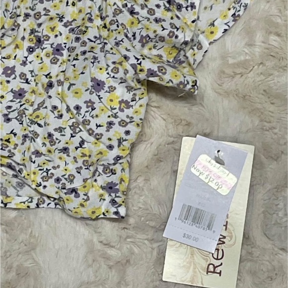 Rewind Flutter Sleeve Tie Front Blouse in Yellow and Gray - Picture 5 of 7